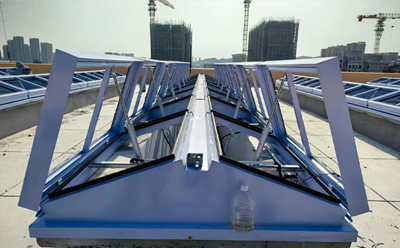 杂多排烟窗的设置要求