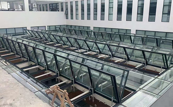 百安科技有限公司近期杂多排烟窗项目案例分享 百安科技有限公司近期杂多排烟窗项目案例分享